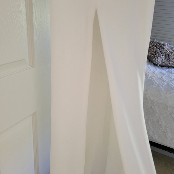 JOVANI WHITE BEADED LONG DRESS Nwt size 4 - Picture 9 of 12